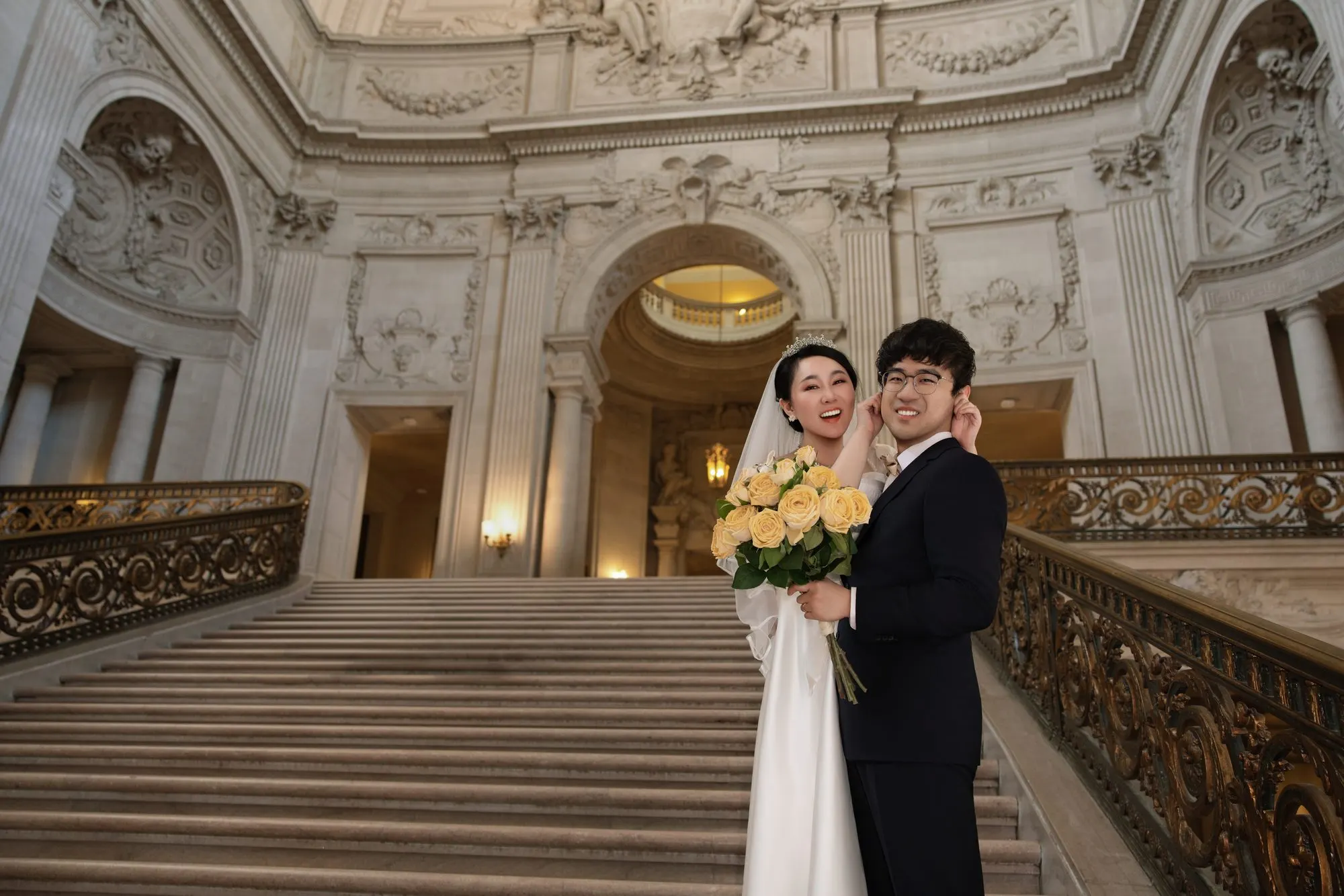 City Hall wedding with yellow roses, frame 28 of 41