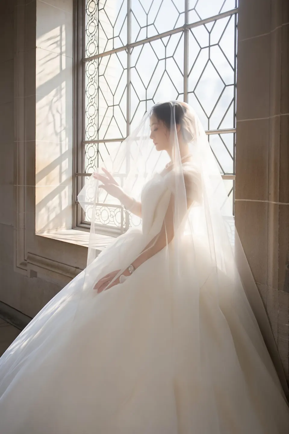 City Hall wedding with a ball gown and pink roses, frame 14 of 24