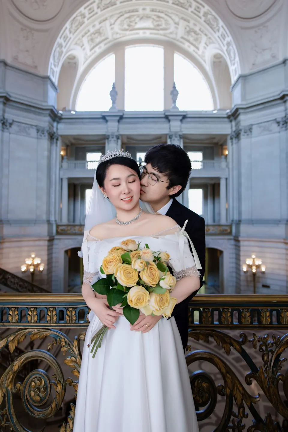 City Hall wedding with yellow roses, frame 19 of 41