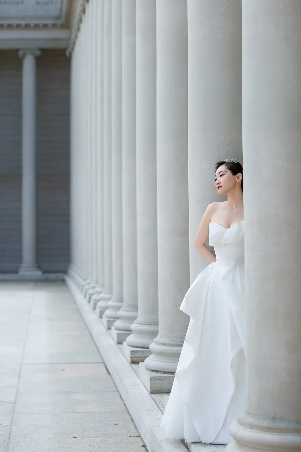 Couple in the courtyard of the Legion of Honor, frame 4 of 7