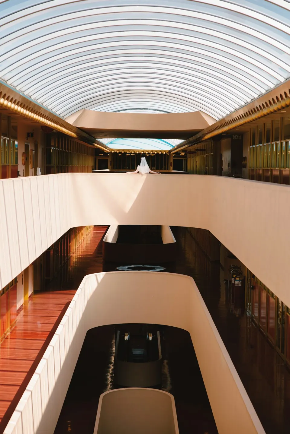 Couple at the Marin County Civic Center, frame 6 of 19