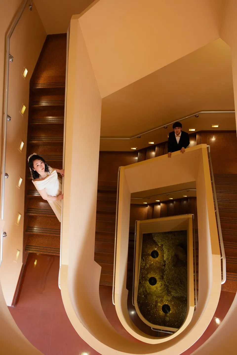 Couple at the Marin County Civic Center, frame 11 of 19